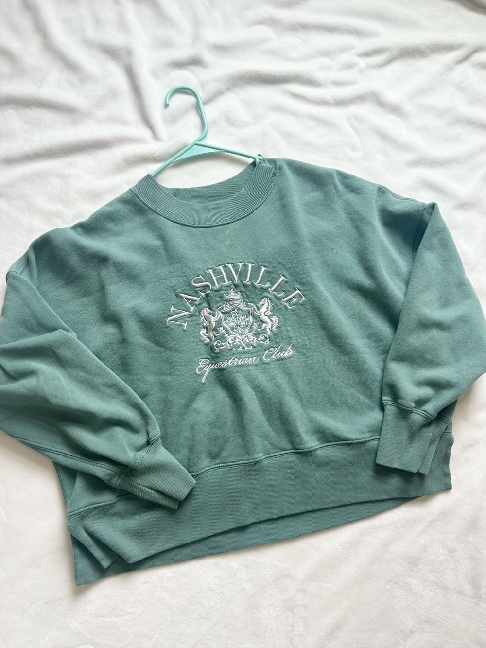 Abercrombie & Fitch 90s Sharkbite Script Logo Crew Sweatshirt